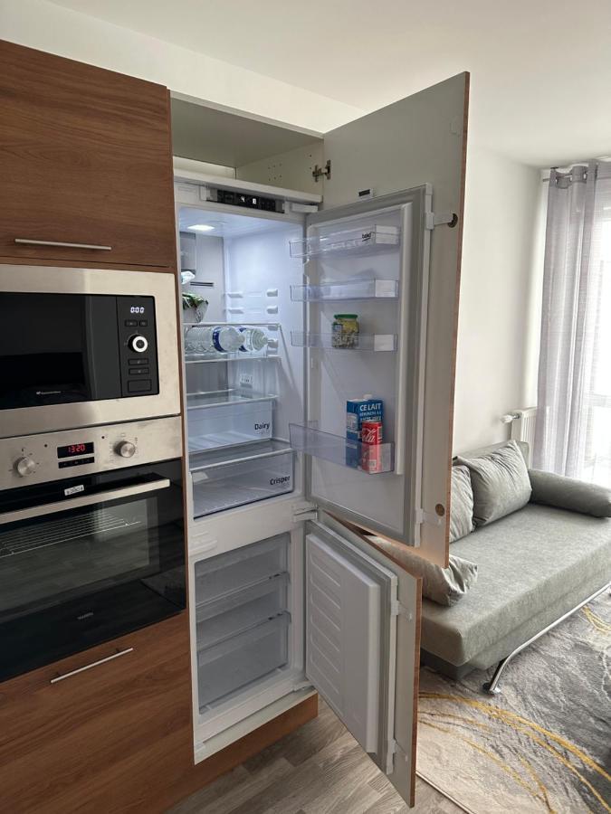 Agreable 2 Pieces Avec Balcon Et Parking Transports By Immo Kit Bnb Sarcelles Esterno foto