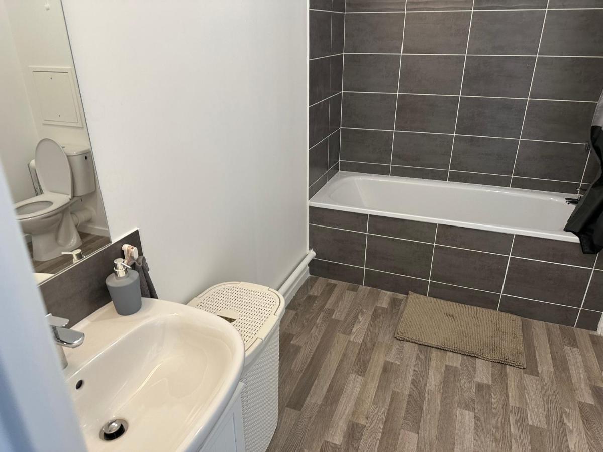 Agreable 2 Pieces Avec Balcon Et Parking Transports By Immo Kit Bnb Sarcelles Esterno foto