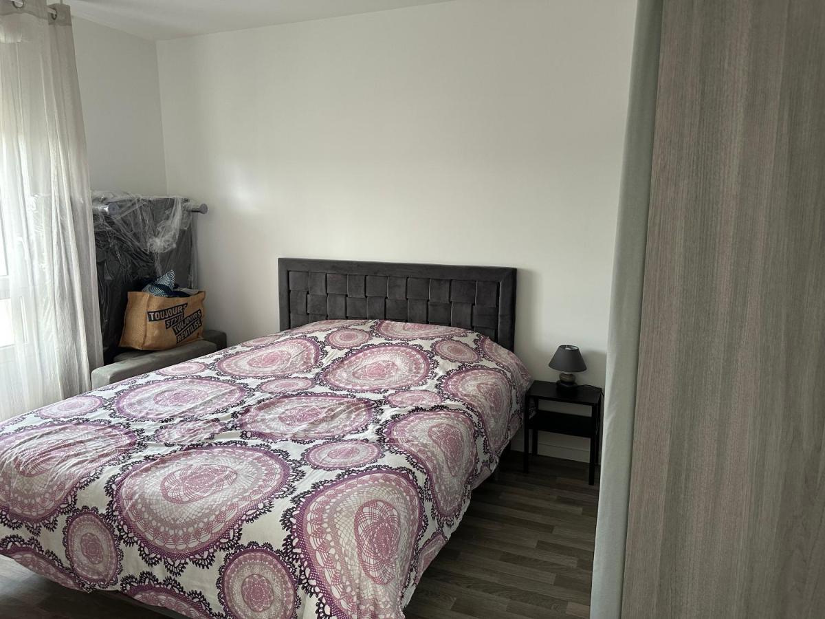 Agreable 2 Pieces Avec Balcon Et Parking Transports By Immo Kit Bnb Sarcelles Esterno foto